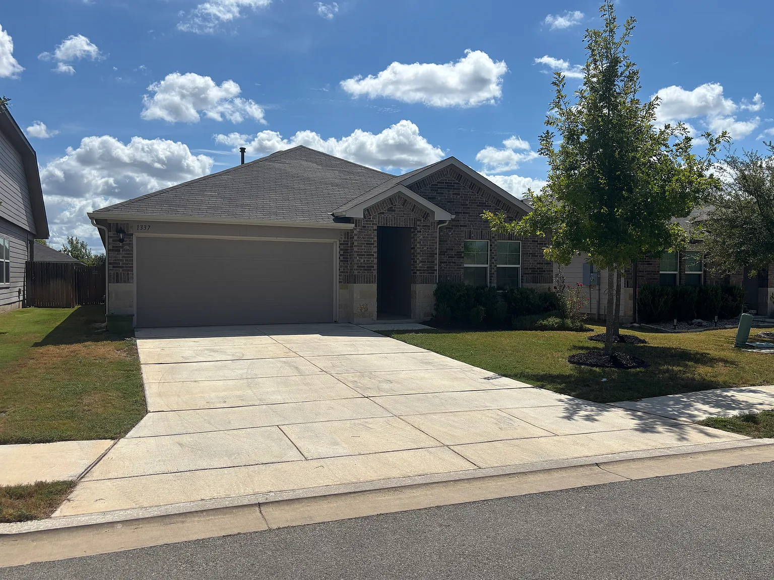 4 bed, 1830 sqft, $1,850 — Photo 1