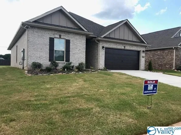 228 Pumprock Dr, Huntsville, AL 35806