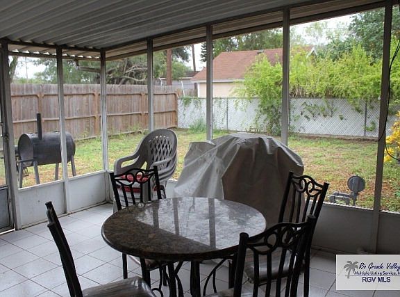 3rd image of 1122 Citrus Terrace Dr