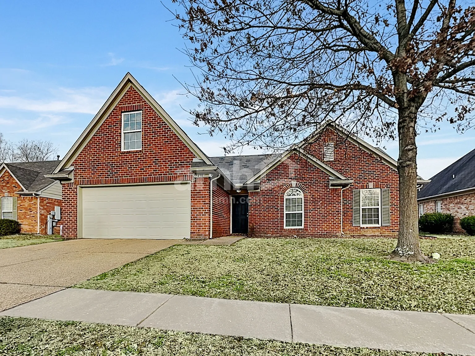 3 bed, 2.0 bath, 1604 sqft, $2,095 — Photo 1