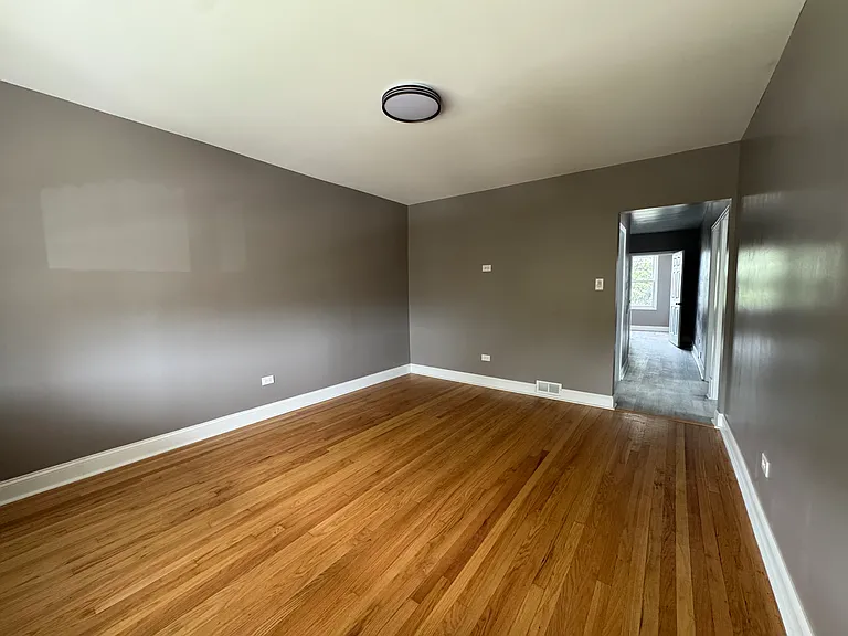 2822 N Mulligan Ave #2 — Photo 10