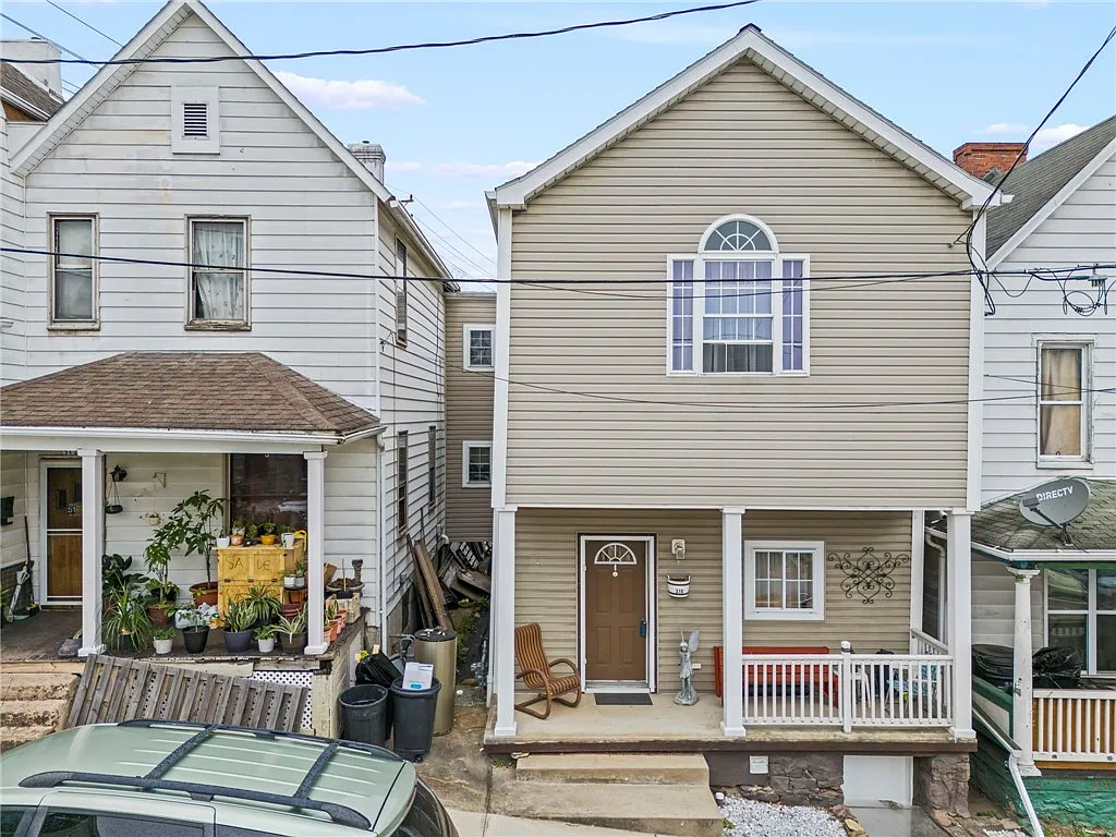 310 9th St photo 1