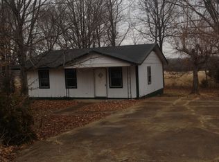 36 Old Cades Rd, Trenton, TN 38382