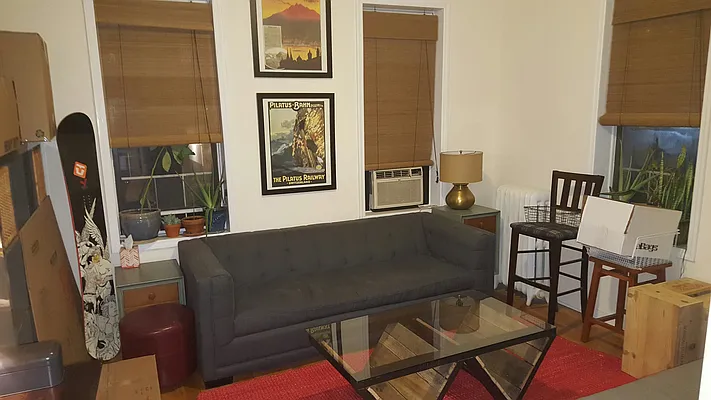 Rented by Bouklis Group | media 4