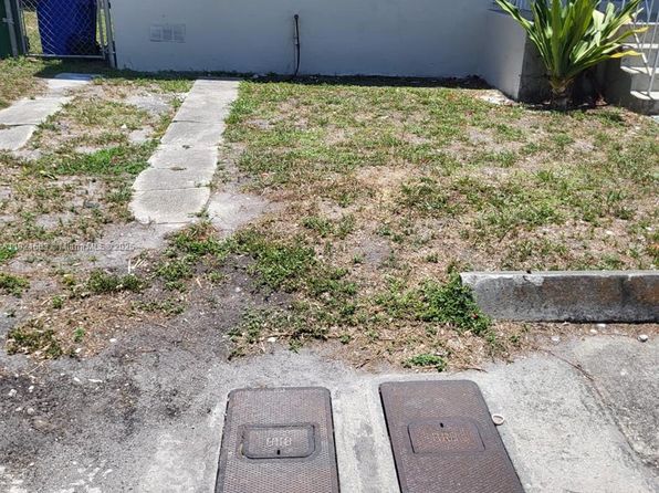 miami-florida-452695494 picture