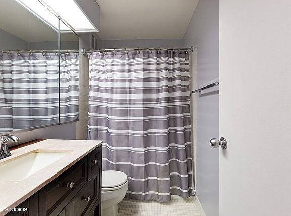 5th image of 155 N Harbor Dr APT 2801