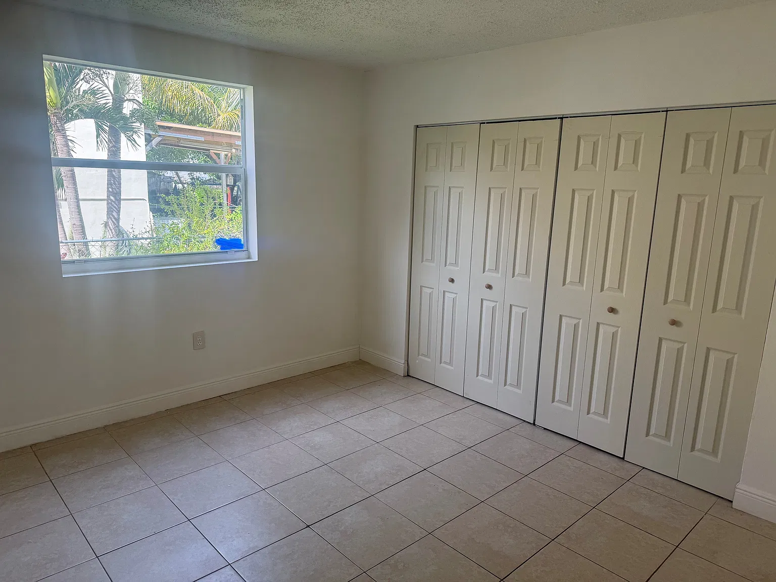 2 bed, 910 sqft, $2,100 — Photo 4