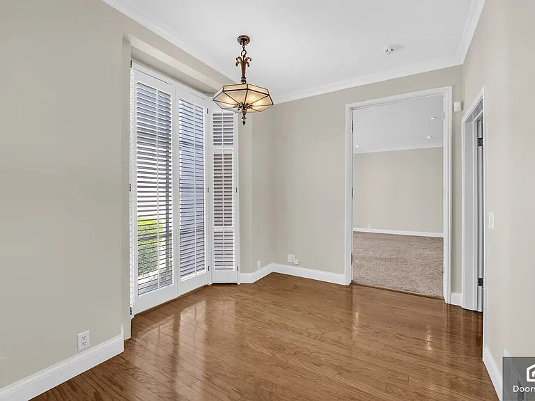 535 S Orange Grove Blvd #12 — Photo 9