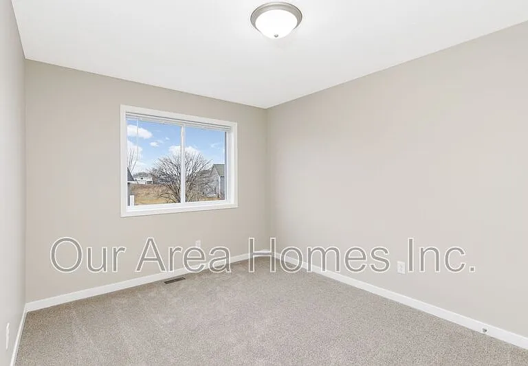 6020 Manchester Ave NE — Photo 16