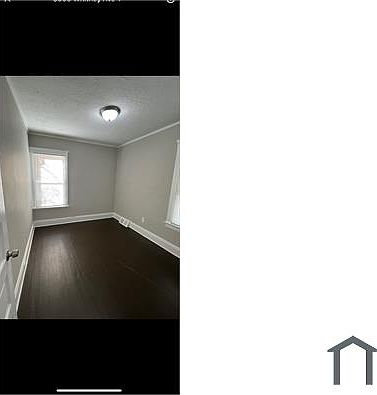 5th image of 6809 Whitney Ave #Up