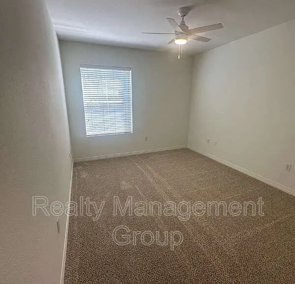 301 W G St #307 — Photo 9
