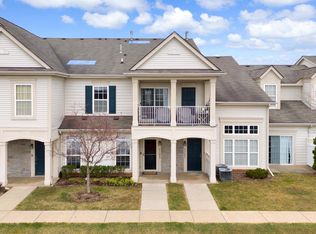2109 Trailway Ct, Walled Lake, MI 48390