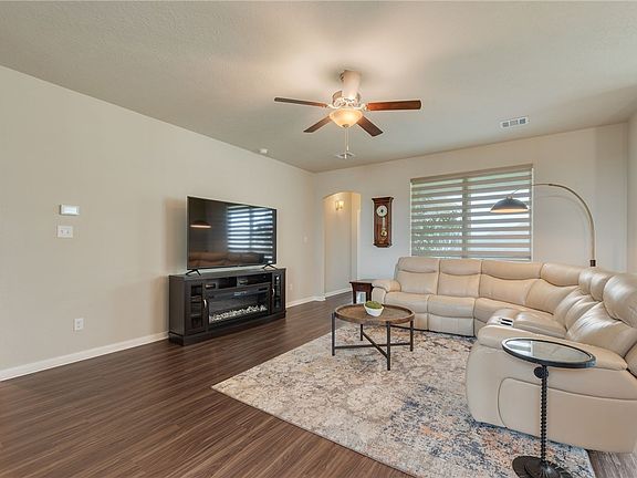 3rd image of 2020 Kathryn Dr