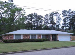 1817 Swan St, Longview, TX 75604