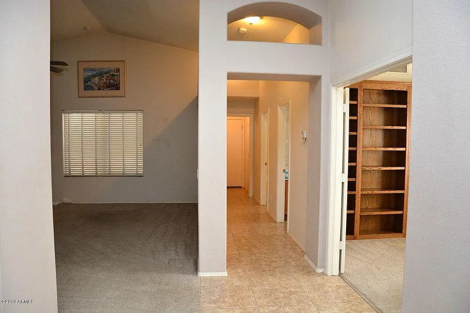 3 bed, 2058 sqft, $1,950 — Photo 4