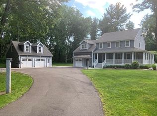 17 Fruit St, Hopkinton, MA 01748