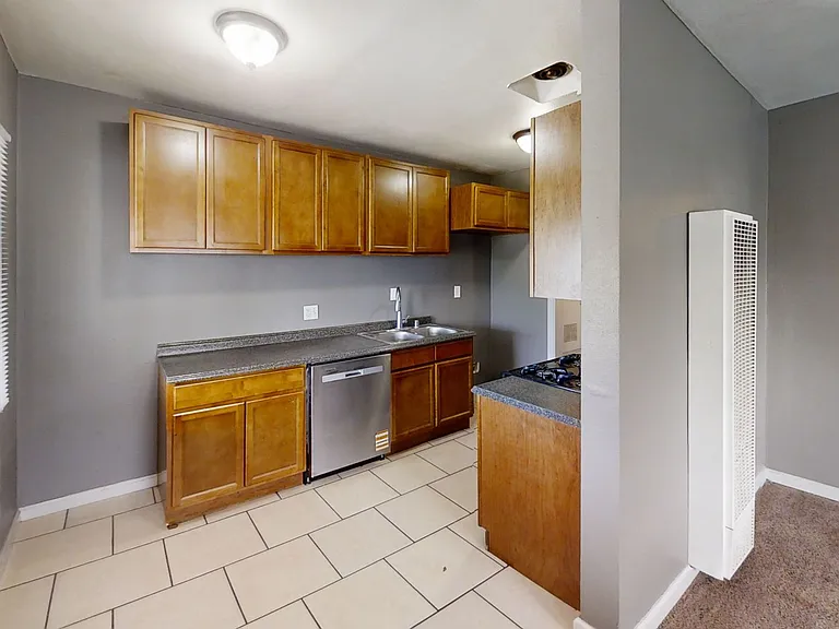 34059 Avenue J — Photo 4