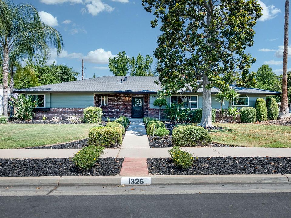 1st image of 1326 W Escalon Ave
