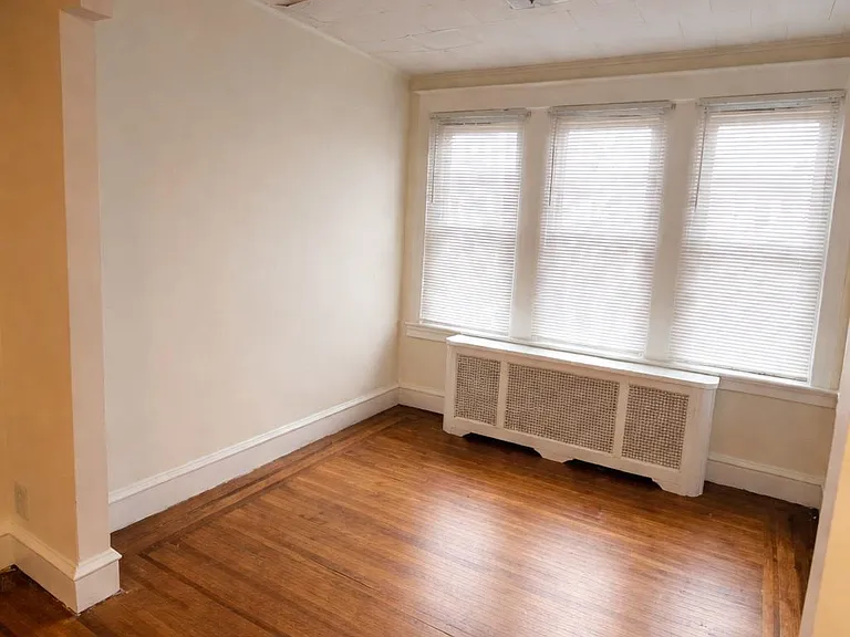 652 Jamestown St — Photo 5