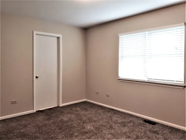 3818 Hennepin Dr — Photo 8