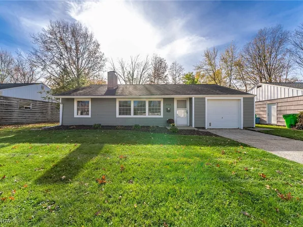 373 Anne Dr, Berea, OH 44017