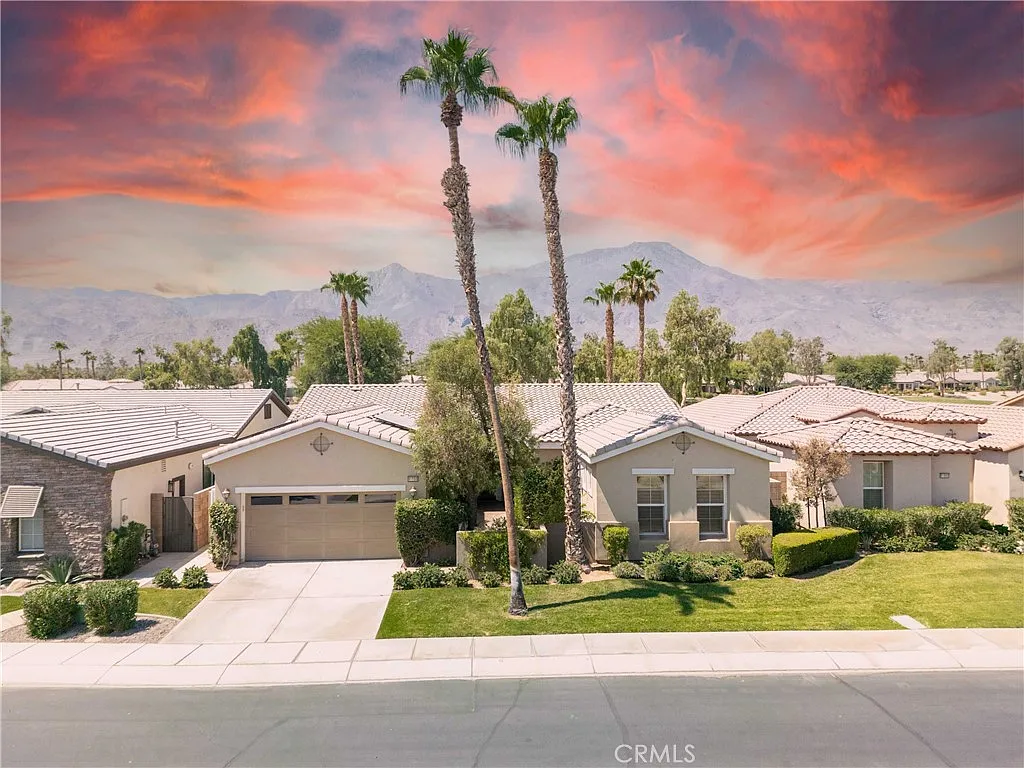 3 bed, 2091 sqft, $4,225 — Photo 2