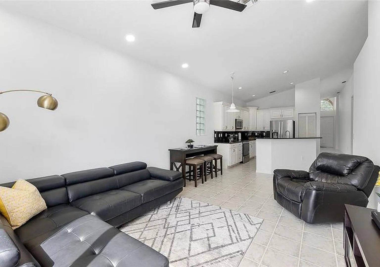 5385 NW 124th Way, Coral Springs, FL 33076 — Photo 2