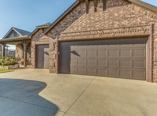 20941 Fall Creek Dr, Harrah, OK 73045