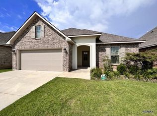 2110 Kayden Jay Dr, Bossier City, LA 71112