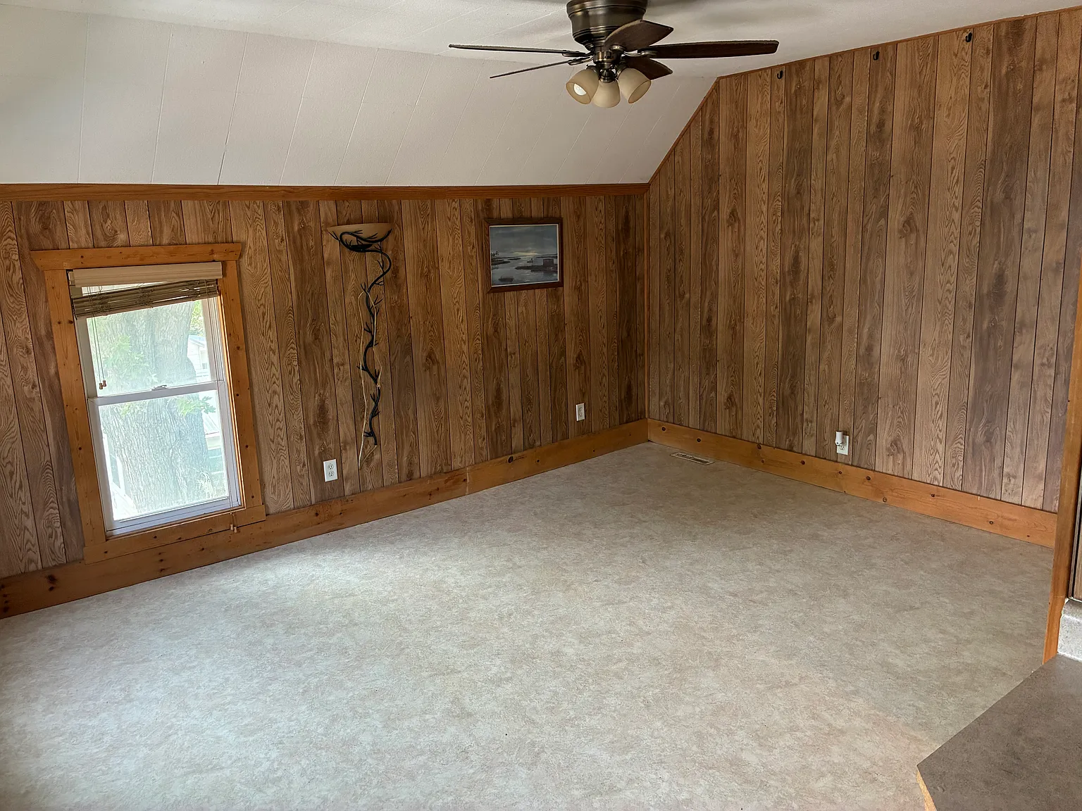 Studio, 200 sqft, $575 — Photo 4