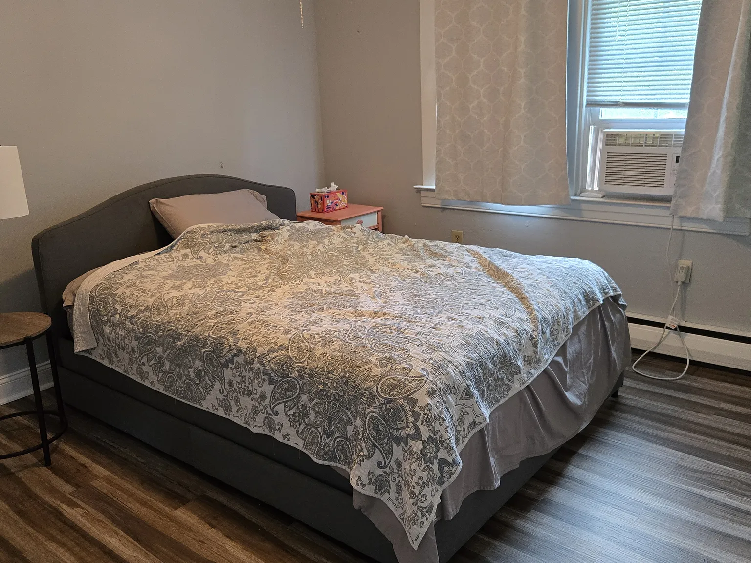 2 bed, 1500 sqft, $1,400 — Photo 1