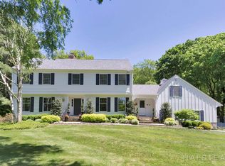 71 Lantern Ridge Rd, New Canaan, CT 06840
