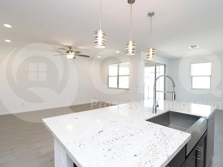 17694 W Pinnacle Vista Dr — Photo 6