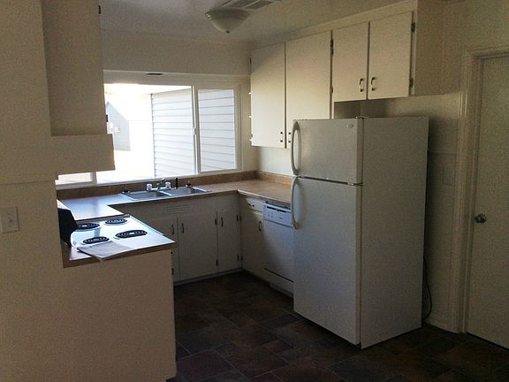2nd image of 1012 W Gem Ave