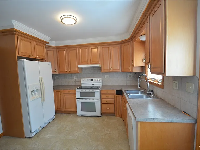 210 Lincoln Park Dr — Photo 15