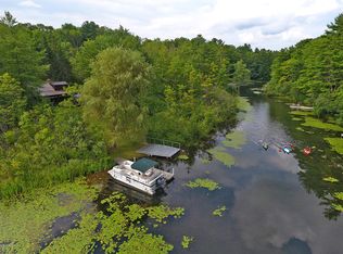 28 Lake Dr, Stockbridge, MA 01262