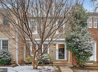 5769 Heritage Hill Dr, Alexandria, VA 22310