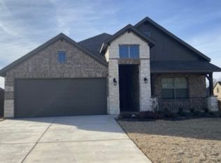 237 Rosemary Dr, Azle, TX 76020