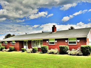 524 Sandt Rd, Pen Argyl, PA 18072