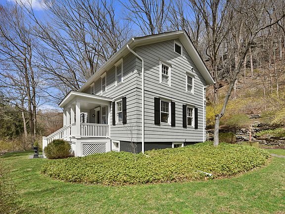 2nd image of 200 Pound Ridge Rd