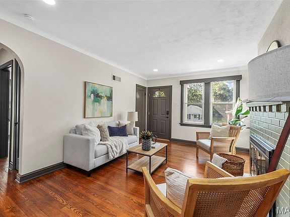 4th image of 7555 Alicia Ave