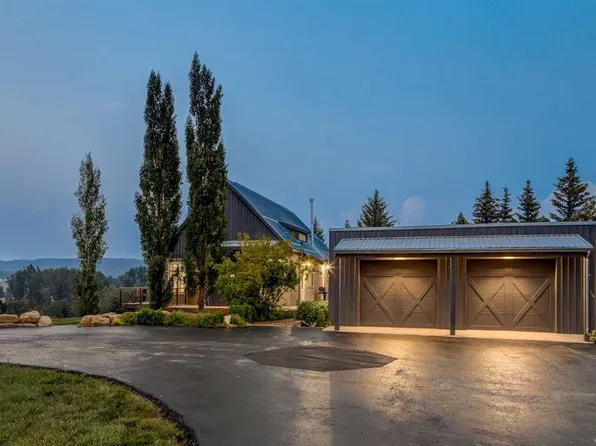 322124 S 240th St W, Foothills County, AB T0L 1W4