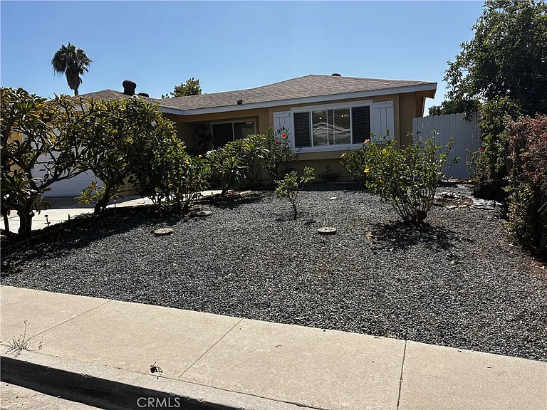 1914 Altamont Ct — Photo 4