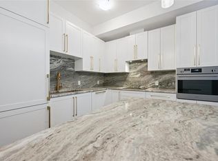 51 David St #201, Kitchener, ON N2G 0E8