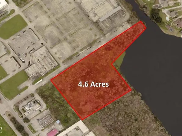 12401 Levy Dr, New Orleans, LA 70128