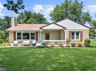 19 Cross Keys Ave, Williamstown, NJ 08094