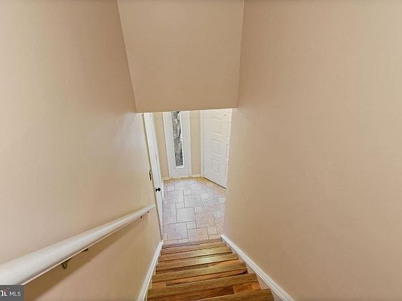 3rd image of 1306 Chesterwood Ct