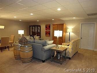 4th image of 164 Lakeshore Dr