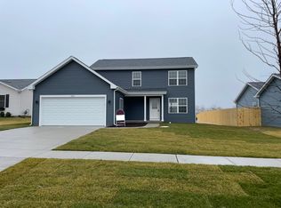 509 Apple Valley Rd, Harvard, IL 60033