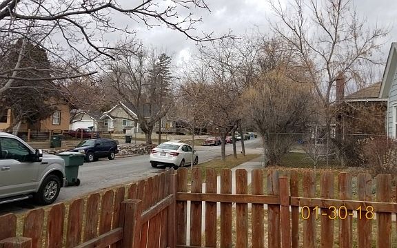 Exterior Neighborhood (street photo)